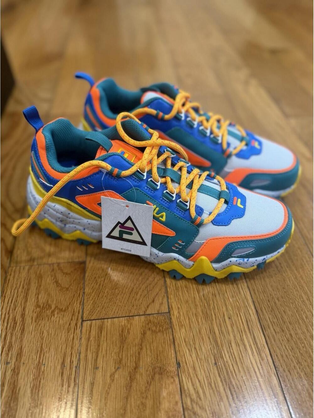 Size 9 US Men’s Fila oakmont TR Multi Color men’s Shoes , M13